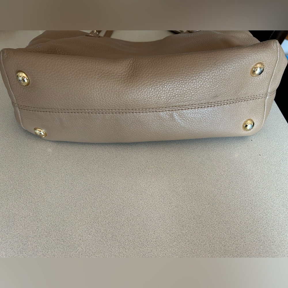 Michael Kors Tan Tote Bag with Chain Straps - Picture 3 of 7